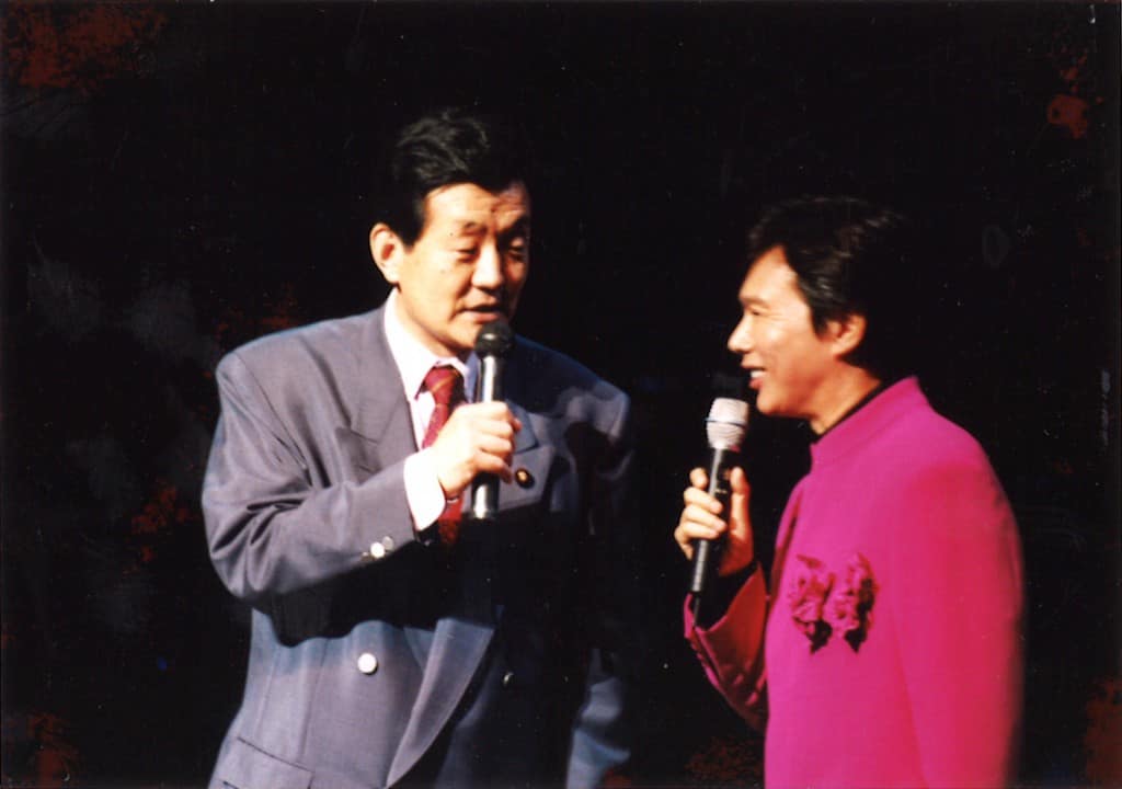 1999年 藤田幸久後援会主催のコンサート（王子の北とぴあ）で、森進一さんと