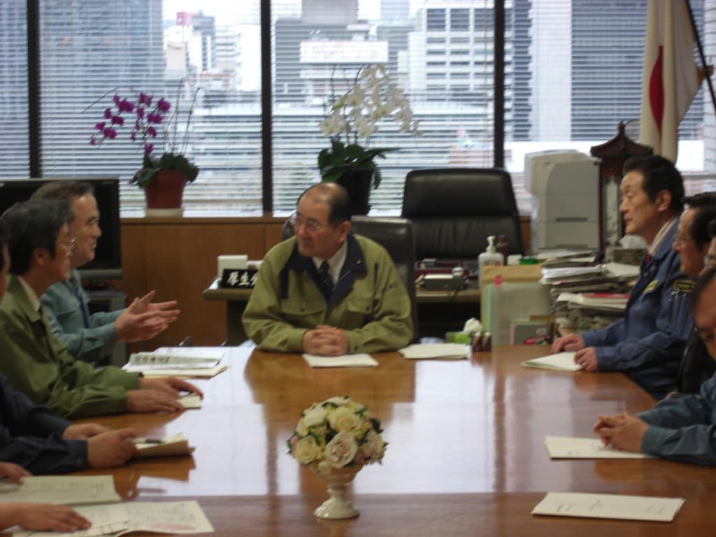 細川厚生労働大臣と鹿野農林水産大臣に対する茨城県橋本昌知事の要望活動の会談をセットし、同行しました